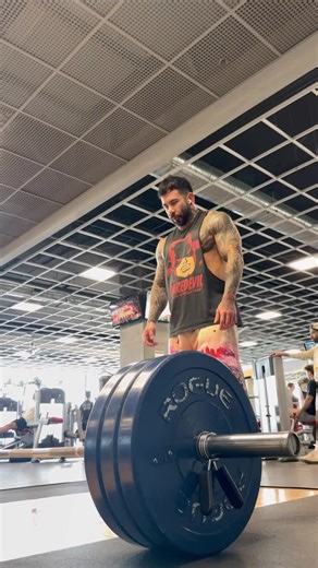 MohawkMuscles (@mowhawkmuscles)’s videos with original sound - MohawkMuscles