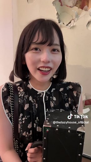 信じられないかもしれないけど、これ初対面の打ち合わなし。厳密に言うと錦で10秒くらい絡まれて、この前店に来たから2回目な。。そして壁の穴を広げやがった。 @モラルの欠如。