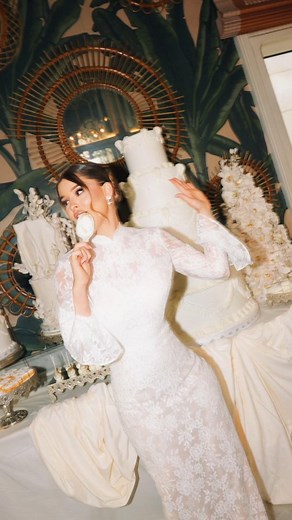 This ceremony was serving movie-scene energy from start to finish ✨️ Editorial shots, real emotions, and aesthetics on max. __________________ ▪︎ Wedding planner and designer : @naghamweddingplanner ▪︎ Bride Photographer : @ranifawazofficial ▪︎ Photographer: @dmedius ▪︎ Dress: @adenfashion ▪︎ Makeup artist: @ahmadkassasir ▪︎ Hair Stylist : @samiemam ▪︎ Jewelry: @tiffanyandco ____________________ #LebaneseWeddings @sarahydarr | Lebanese Weddings