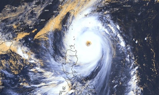 台风"康妮"用时一天半从11级强热带风暴加强成17级超强台风,或将继续加强成17级以上顶级超强台风