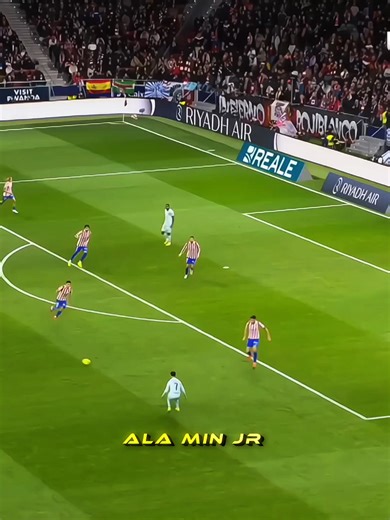 Antony Scores Incredible Goal Against Real Betis