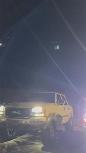 Big Rigs Showcase: Squatted Trucks and Their Appeal