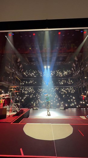 3.9K views · 81 reactions | Sold out show tonight in Cerritos,California! Cerritos Center for the Performing Arts #mjlivevegas #MJLiveShow #JallesFranca | MJ Live | Facebook