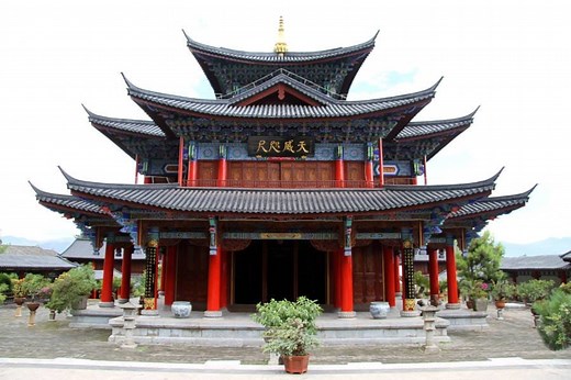 Discover the History & Meaning of the Chinese Pagoda