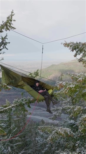 🌲👑🧚‍♀️- From two Winters ago, the first snow of Winter sleeping between two Douglas Fir tree crowns. Please keep in mind I have been rigorously climbing rope for 30yrs. Do not try this unless you are extremely experienced with rope management and safety protocols. Exploring tree canopies can be dangerous, and you can also damage the tree and the many organisms who live in the tree canopy. If you are disciplined, patient, and willing to learn, then exploring the Wilderness is an incredible exp