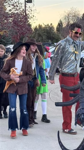 Let the spooktacular festivities begin! | Read about all the local Halloween events online or on our app! 5bgazette.com/life_culture/let-the-spooktactular-festivities-begin/article_66869f75-6ece-4c44-aa2d-c0d102337304.html #5bgazette #woodrivervalley #ketchum #hailey #sunvalley #bellevue #carey #halloweenevents #halloweencostumes #halloweenhoopla #peakshauntedgarden #trunkortreat | 5b Gazette