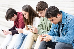 Do Digital Natives Really Exist?