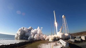 Now launching #GoProLabs—a place where the GoPro Community can go for insider looks at the innovative camera features our top engineers are playing with. Explore QR code capabilities to trigger actions like wake-on timers, motion detection to capture from afar (like this video), more. 🚀 Learn more 👉 https://gopro.com/en/us/news/gopro-labs-launch 🎬 John Reed of Northrop Grumman Corporation | GoPro