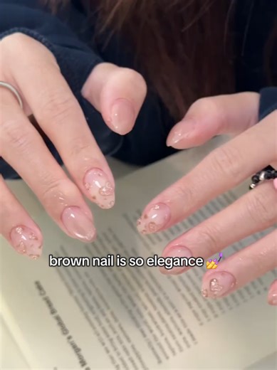 Elegant Brown Nail Design