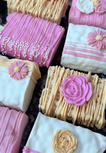 Delicious Cake Pops and Rice Krispy Treats