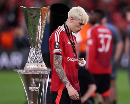 6K views · 864 reactions | Ruben Amorim tells Alejandro Garnacho to find a new club. #MUFC | Old Trafford, Manchester United Live | Facebook