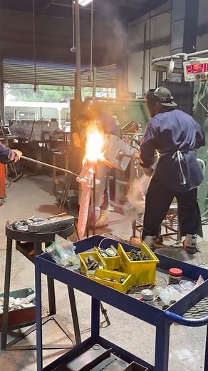 1.5M views · 10K reactions | Hot mold #metal #casting #maker | Foundry Educational Foundation | Facebook