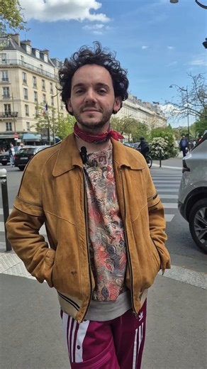 Elle est où la manipulation du compte débile là ? mdrrr psk c peu ridiculeGenre c juste une asso qui fait plein de trucs très utiles et là c'est juste un moment perché d'un type perché qui fait un truc perché et on est d'accord nn ???