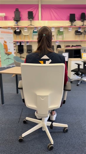 Top Office Ales on Instagram: "🎄 L’idée cadeau parfaite pour Noël ✨ 💻 PC portable HP 15,6” ⚙️ Intel® Pentium® N150 ⚡ 8 Go de RAM 🚀 SSD 256 Go Performance, confort et élégance pour le travail, les études et le multimédia. Un grand écran HP, fiable et rapide, à glisser sous le sapin 🎁 🎅 Offre spéciale Noël : 299,90€ 329,99€ ⏳ Quantités limitées #alesagglomeration #villeales #pcportable #HP #computer #ideecadeau #noel #humour #promo #shopping @super fans"