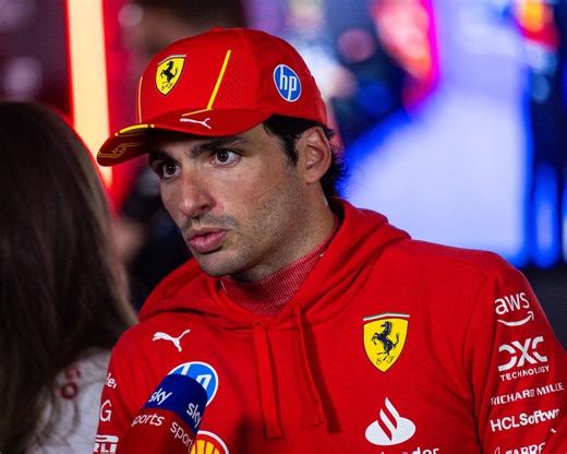 Sainz explains why Ferrari chose to replace him with Hamilton