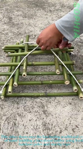 Traditional Bamboo Craft: Building a Sturdy Ladder with Rope Tying