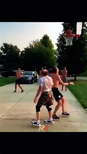 Was this skill or pure luck? 👀🏀#basketball #nba #viral #shorts #usa