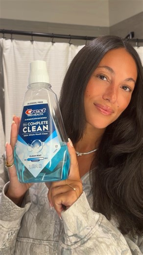 𝗝anaye Robinson | #crestpartner #ad Every morning is a chance to reset. My GRWM starts with a fresh slate – and that means @crest Pro-Health Complete Clean 🫧... | Instagram