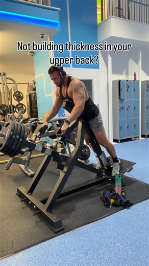 ChesterHilsonCoaching on Instagram: "The answer- T Bar Rows or a horizontal wide grip row of any kind. Ensure angle between 45-90 degree of shoulders abduction (keep those elbows wide) Target Muscles: -Upper/ Mid Traps -Upper Lats -Rear Delts 6-8 reps 1 away from failure X 2 sets Program with a wide grip pull down and you’ll be hitting over 90% of your upper back muscles"