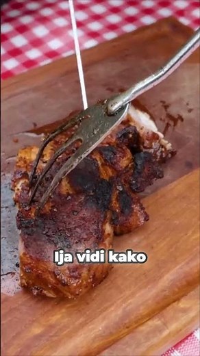 Tajna savršenog roštilja: sočno meso se seče na panju!