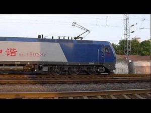 Exploring railway in China: mainline locomotives at Wuchang Station
