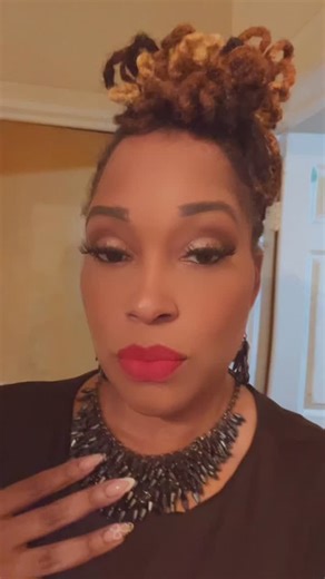 Get you some Farmasi makeup, sis, because I literally just got PAID to slay my own face! If your beauty routine ain’t putting money BACK in your pocket… baby, you’re doing it wrong. This Black Friday? Shop with me and slide right into my exclusive raffle and listen, I’m not playing with these prizes: ✨ A 65-inch TV (yes, BIG SCREEN energy) ✨ A 24-product Advent Calendar (all luxury goodies) ✨ AND a whole BILLBOARD imagine YOUR face, your brand, or your message up there! Following the Queen bluep