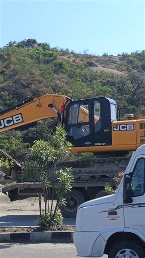excavator operator skill.. 💯🤍. JCB machine on YouTube.