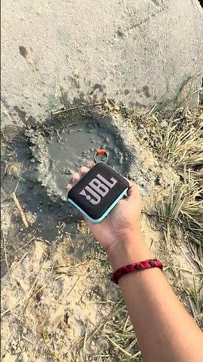 Balck jbl bass test