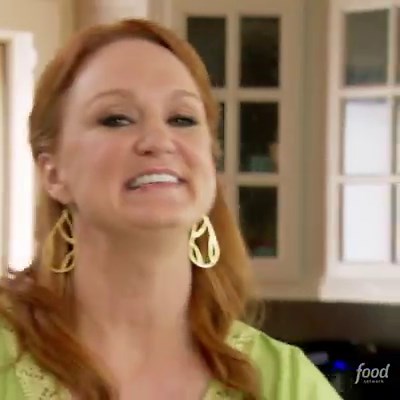 173K views · 1.7K reactions | This salad is so capr-easyyy! 浪 See more from The Pioneer Woman - Ree Drummond, Saturdays at 10a|9c. Save the recipe: https://foodtv.com/2Hc4Zdl! | Food Network | Facebook