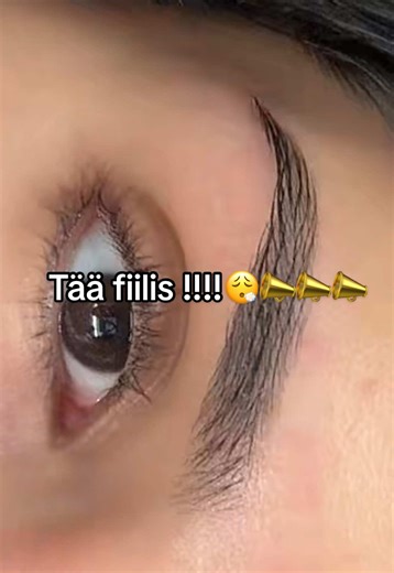 The Art of Eyebrow Threading: Transform Your Look