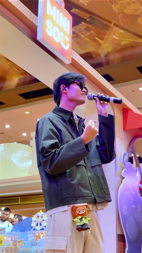 Official Miniso Indonesia on Instagram: "Throwback Miniso x Zootopia di Grand Indonesia!🎉🫶🏻 Miniso friends, terima kasih antusiasme kalian di Miniso Zootopia Pop-up Store Grand Indonesia Sabtu kemarin bener-bener seru banget nyanyi bareng @rizwanfadilah.a.s dan berbagai performance lainnya!🛍️✨ Jangan lupa untuk terus belanja ke Pop-Up Storenya ya masih ada berbagai promo menarik di sana sampai 11 Februari 2025!👀🤏🏻 #MinisoIndonesia2025 #MinisoxZootopia #MinisoZootopiaGrandIndonesia"