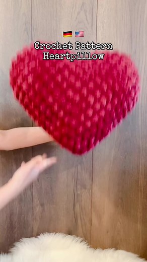 Selbstgemachtes Kuschelkissen für Weihnachten häkeln