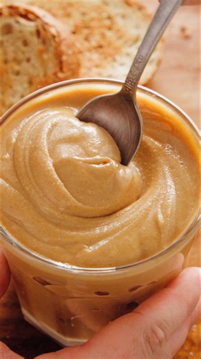 10K views · 36 reactions | Peanut butter lovers: Have you tried making your own? Homemade peanut butter is lusciously creamy, with rich and irresistible peanut flavor. If you’re interested in making your own peanut butter, this recipe is for you! You’ll find tips, variations, and the full recipe on the blog!✨️ Homemade Peanut Butter recipe on the blog! https://cookieandkate.com/peanut-butter-recipe/ | Cookie and Kate | Facebook