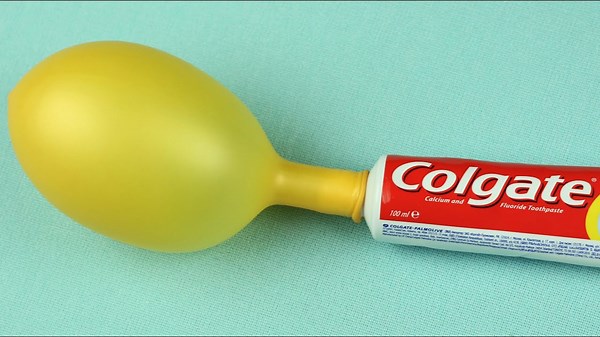 Top 10 awesome balloon tricks!