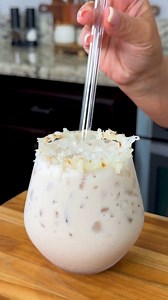 Agua Fresca de Coco con Nuez. Full recipe later today! #easyrecipes #facilyrapido #aguafresca #RefreshingDrinks | Lov.kari