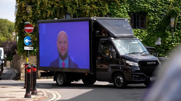 Van displays controversial JD Vance meme during vice president's UK visit