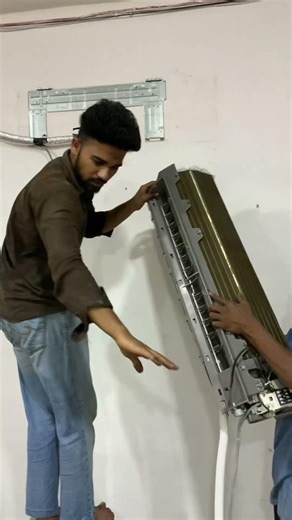Split Ac repair #subscribe #tecnician #subscribe #shortvideo #shorts #viral #trending #export #reels