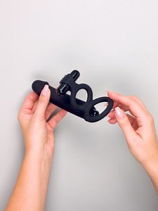 Watch 58480 - Lovehoney Black Double Fun Vibrating Double Penetration Strap On - Hypoallergenic Silicone on Amazon Live