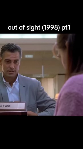 Intense Movie Scene from 'Out of Sight' Featuring Suspense