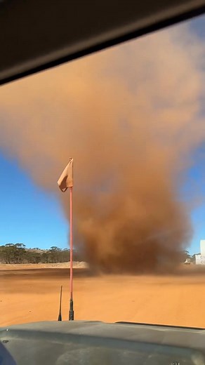 Small dust twister slides past LV! | Mining Mayhem