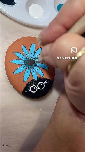 Let’s create a pretty ladybug for fall. I love the color combo on this one. #rockpainting #ladybug #artreel #artreels #reels #acrylicpainting #painting #rockpaintingtutorial #lorybugrocks #gardenart #artreelsoftiktok #paintedstones #arttools #artsupplies #crafty