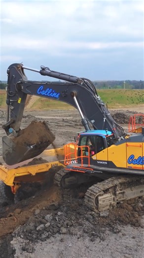 96K views · 2.3K reactions | One of our 100 tonne Volvo EC950F excavators loading A60H trucks. With its 6.75m3 bucket the EC950F can load an A60H to overflowing in one minute and four passes. #collinsearthworks #volvoec950f #excavator #heavyequipment #dozer #bulldozer #earthworks #landscaping #construction #volvoce #volvoa60h | Collins Earthworks Ltd | Facebook