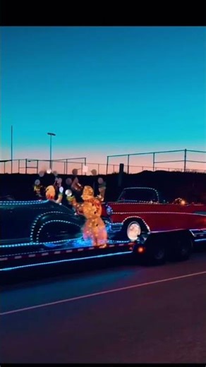 When Lowriders Celebrate Christmas 🎅🚘