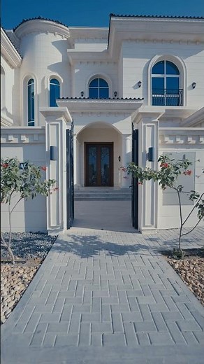 Step inside a luxury villa in Al Wasl. Don’t miss this exclusive tour! 🌴🏡