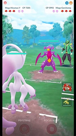 ✨Mega Mewtwo VS✨Mega Garchomp PVP Battle in Pokémon Go