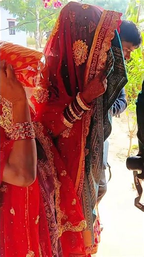 aaj mere yaar ki sadhi h