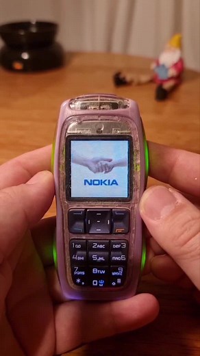 Nokia 3220: The Retro Phone Collector's Favorite