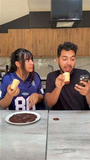 THIS IS NOT HOW YOU EAT ICE CREAM 🤪😂