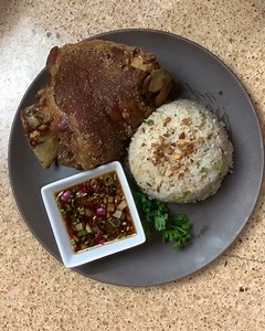 6.8K views · 30 reactions | Crispy Pata with Garlic Fried Rice for #dinner Recipe on my channel! #filipinofood #pinoyfood https://youtu.be/6iBukAthbT4 | Mrs. Dee Penda | Facebook