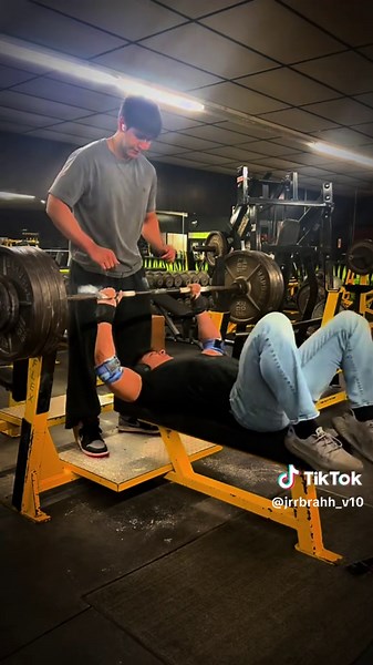 Bench Press PR: 435lbs (197kg) Lift